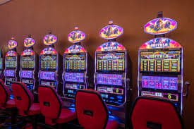lotto hongkong Ceme Online live dealer table with card display