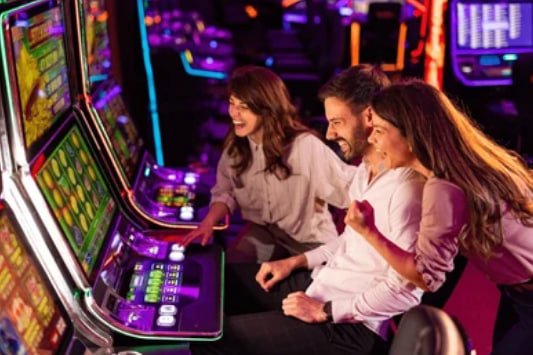 Jewels of Prosperity slot symbols and cascading mechanic display
